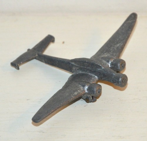 Ancien petit avion jouet - , en