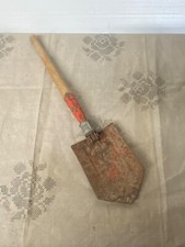 Pelle militaire rouge dans leur jus idéal détection pêche ou autre