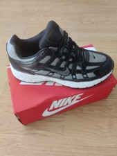 nike p6000 gris et noir taille
