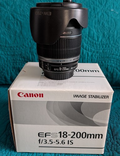 Canon 200mm 5 - 18-200mm, f3.5-5.6