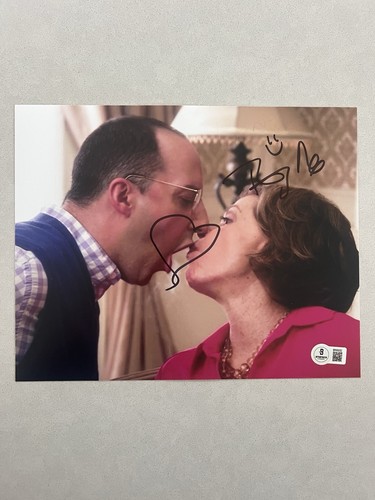 Tony hale autographed signed - hale,