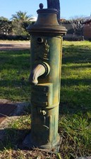 Fontaine de jardin , bouche d arrosage et incendie ancienne 