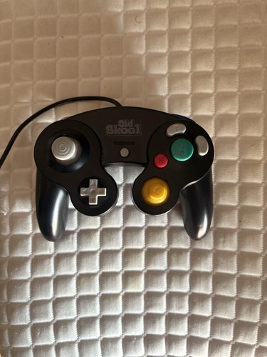 Gamecube controller and - controller, wiring