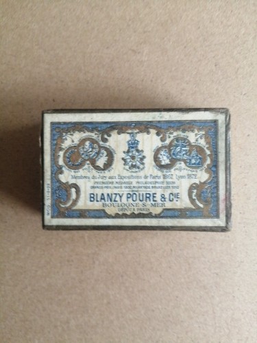 Boîte plumes blanzy poure - boîte,