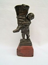 ancien pyrogéne en bronze XIX la fillette a la botte bistro bar