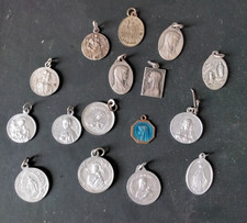 Lot de 16 médailles