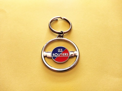 Ancien porte clés volant - porte,