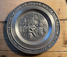 ASSIETTE  EN ETAIN DECORATIVE ZINN-BECKER STUTTGART 95% MOULÉ GRAVÉ À LA MAIN