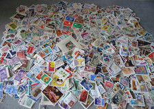 Lot de 1500 timbres du monde (D) - vrac à trier