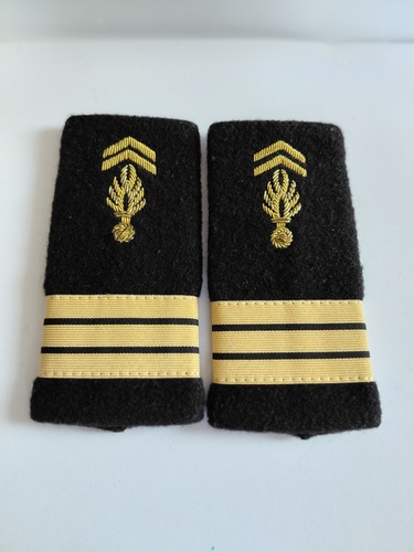 Insignes galons fourreaux - galons,