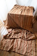 Tissu ancien grand rideau