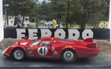 BEST MODEL 9858D Alfa Romeo 33/2 Diorama avec pilote 24H du Mans 1968  1/43