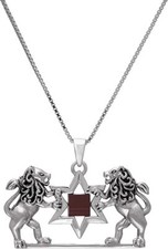 Lion de Juda avec pendentif