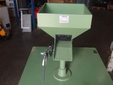 TR25  -   TUMAC   -  TR 25       /         Trémie pour bol vibrant       USED