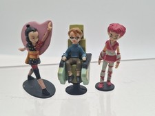 V ENSEMBLE 3 FIGURINES CODE