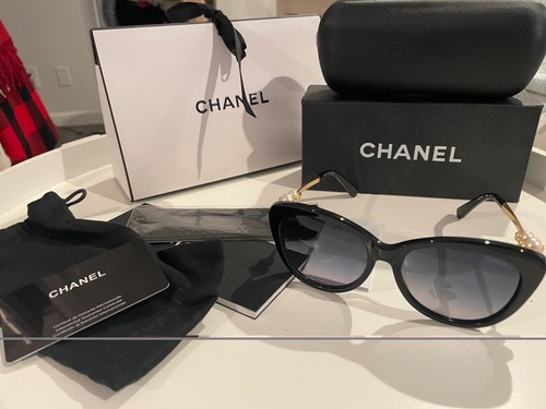 Nwt authentic chanel - authentic, pearl