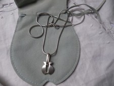 CLIO BLUE COLLIER VINTAGE  ( 10 g ) CHAINE & PENDENTIF POISSON ARGENT NEUF