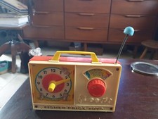 FISHER PRICE TOYS HICKORY DICKORY DOCK REVEIL RADIO VINTAGE BON ETAT