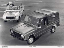 Photo / photograph presse Renault Rodéo 4 et 6 Teilhol gamme 1975