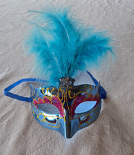 Masque vénitien bleu avec