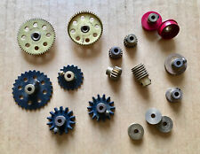 MECCANO - LOT D'ENGRENAGES ET POULIES - TRES BON ETAT D'USAGE