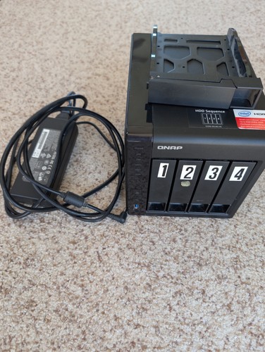 Qnap 451 nas - ts-451+, two