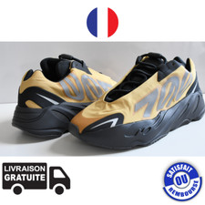 ADIDAS Yeezy 700 Boost MNVN