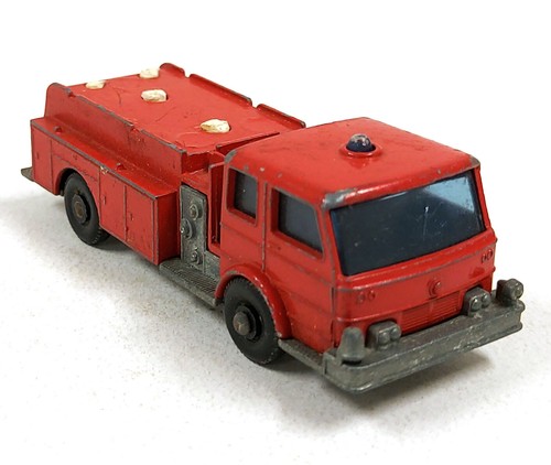 Camion pompiers matchbox 29 - pompiers,