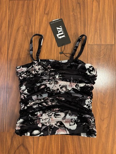 Nwt flowers zoe floral - by,