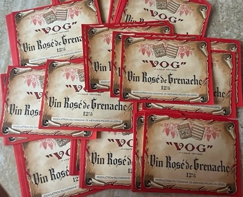 Lot 100 etiquettes - /vin, rose