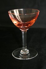 Verre à pied bicolore ancien à apéritif- blanc et rose:10.5cm
