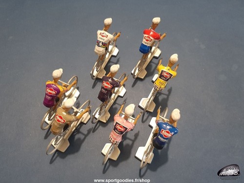 Lot cyclistes miniatures - 8,