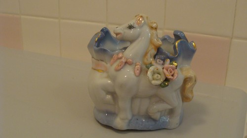 Vintage ceramic adorable horse - vintage,
