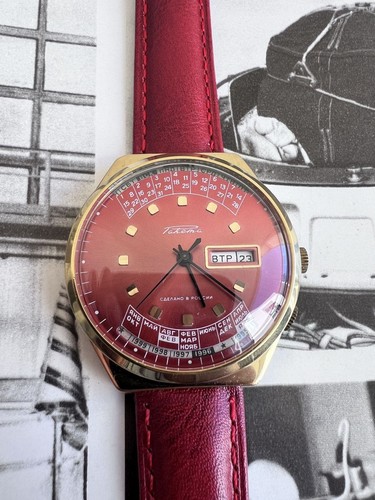 Montre raketa calendrier - montre,