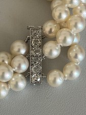 6487- Bracelet Perles Akoya Boucheron 3 Rangs Fermoir Or Gris Diamants