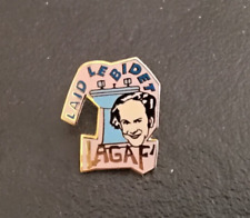 Pin’s Vincent Lagaf' Animateur Humoriste Laid le bidet Signé Se Dicom (938)