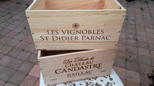 2 CAISSES A VIN VIDES EN BOIS