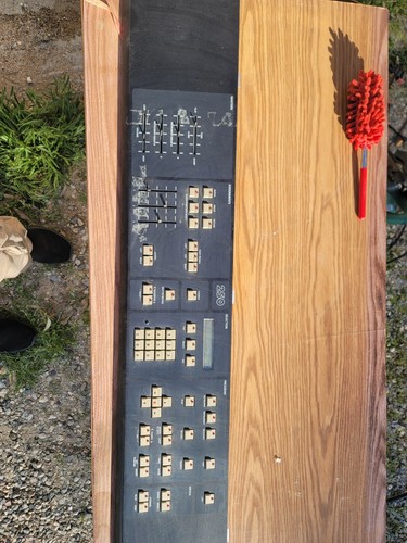 Synth panel for - parts, old