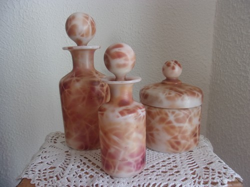 Flacons toilettes pate - de,