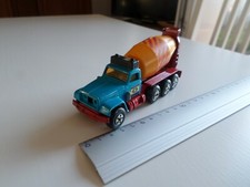 epave - camion malaxeur de beton sans marque modele toupie bleu / rouge - lesney