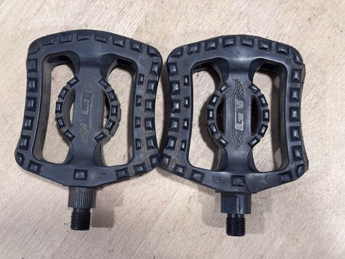 Midschool black pedals 2 - gt, 1/2