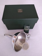 DÉCANTEUR à Vin avec son filtre " ETAINS DU MANOIR"