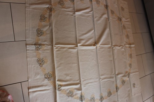 Superbe nappe ancienne brodée - ancienne,
