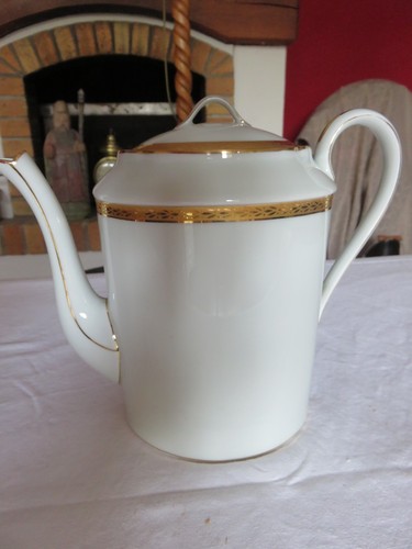 Cafetière art déco filets