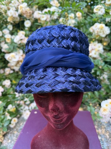 Beau chapeau cloche - , ancien