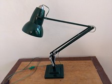 Ancienne et élégante lampe