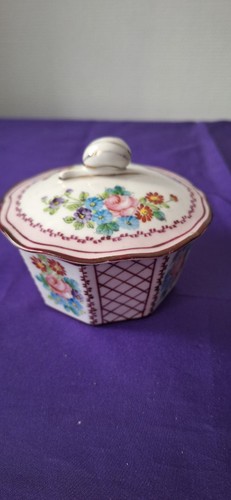 Ancienne bonbonnière