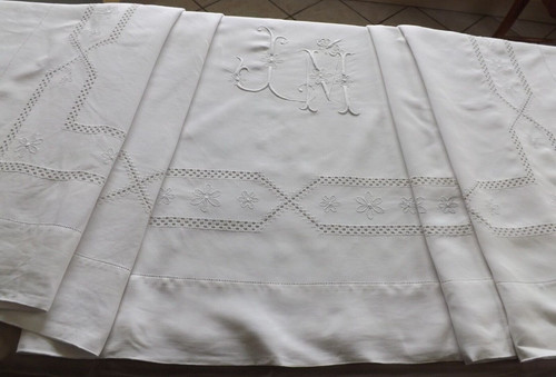 Beau drap brodé - beau,