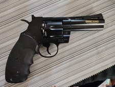 Revolver Colt Python