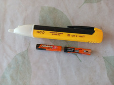 Testeur de tension électrique sans contact de 90 a 1000 volts  X